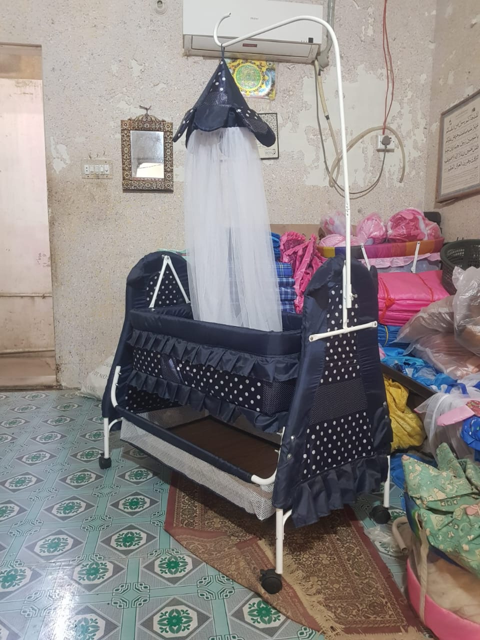 Baby Sleeping swing cradle with Dual Stand Support or Mosquito net BD152